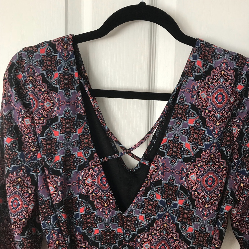 Patterned Romper - Picture 3 of 4